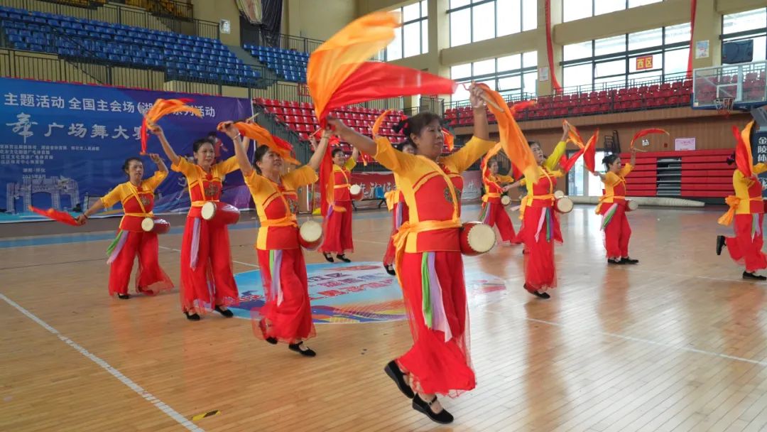 全民健身动起来 洪江区排舞广场舞大赛燃情开赛