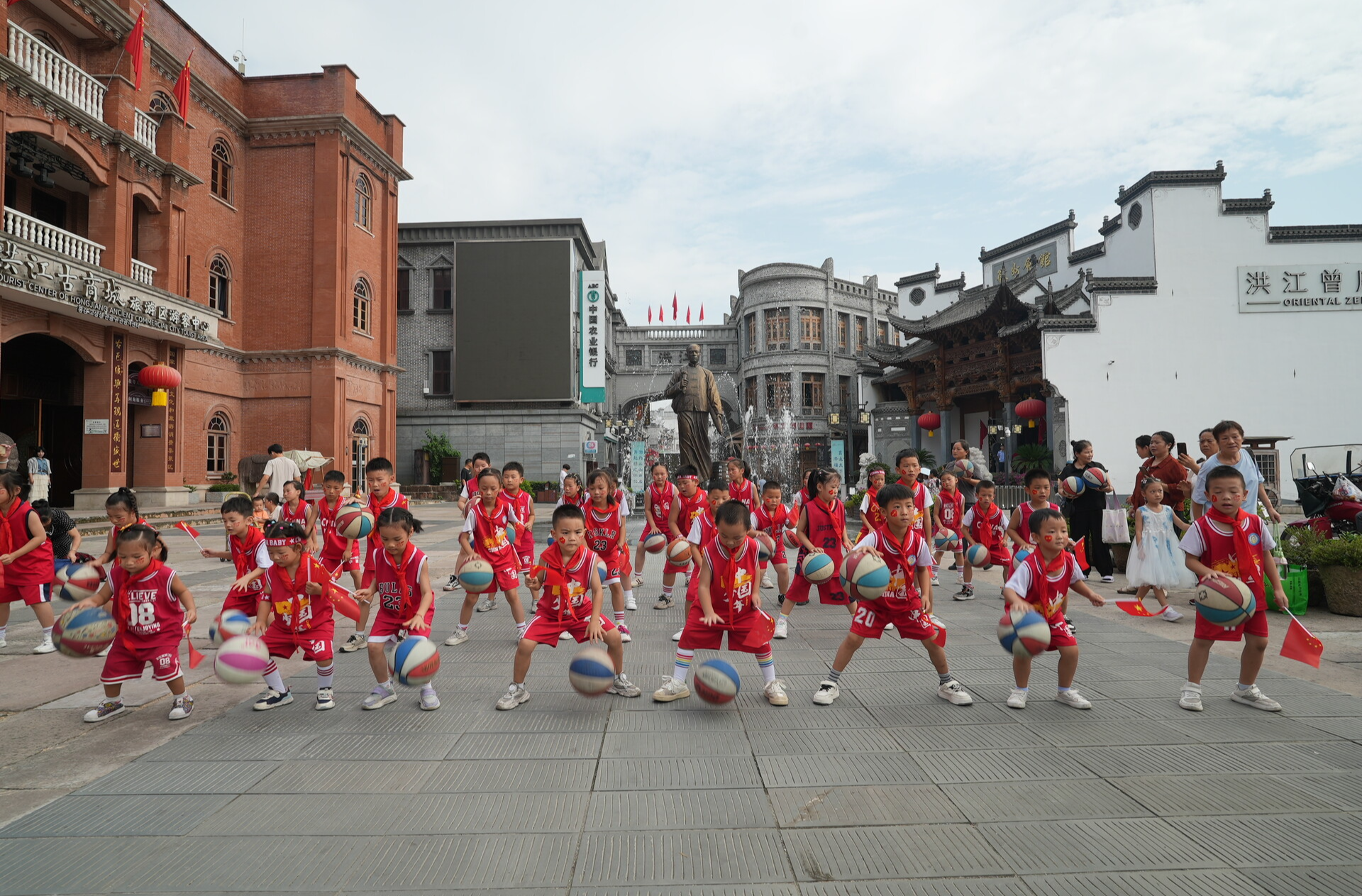 童心向祖国  祝福满山河