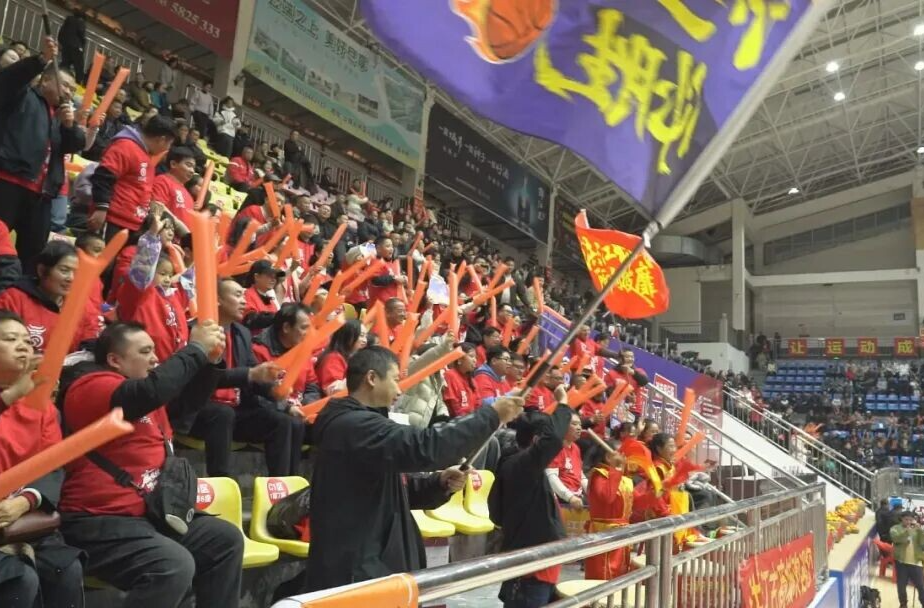 拼搏铸胜绩！洪江区队斩获怀BA首胜