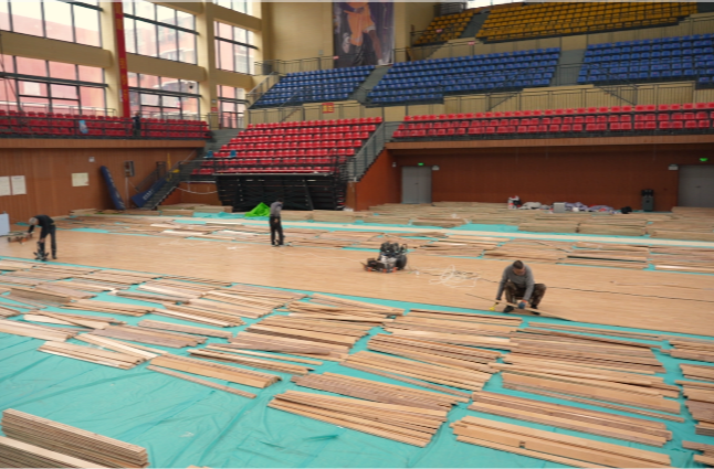 迎“怀BA”盛会  洪江区体育馆篮球场焕新亮相