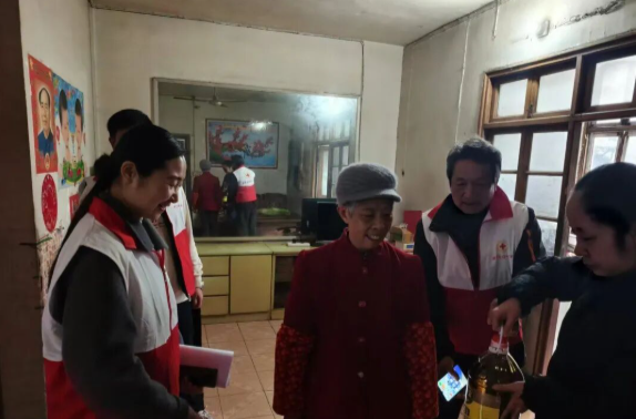 新春送溫暖  博愛進萬家