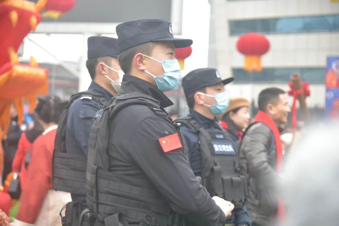 龍騰古城鬧新春，警心守護團圓年