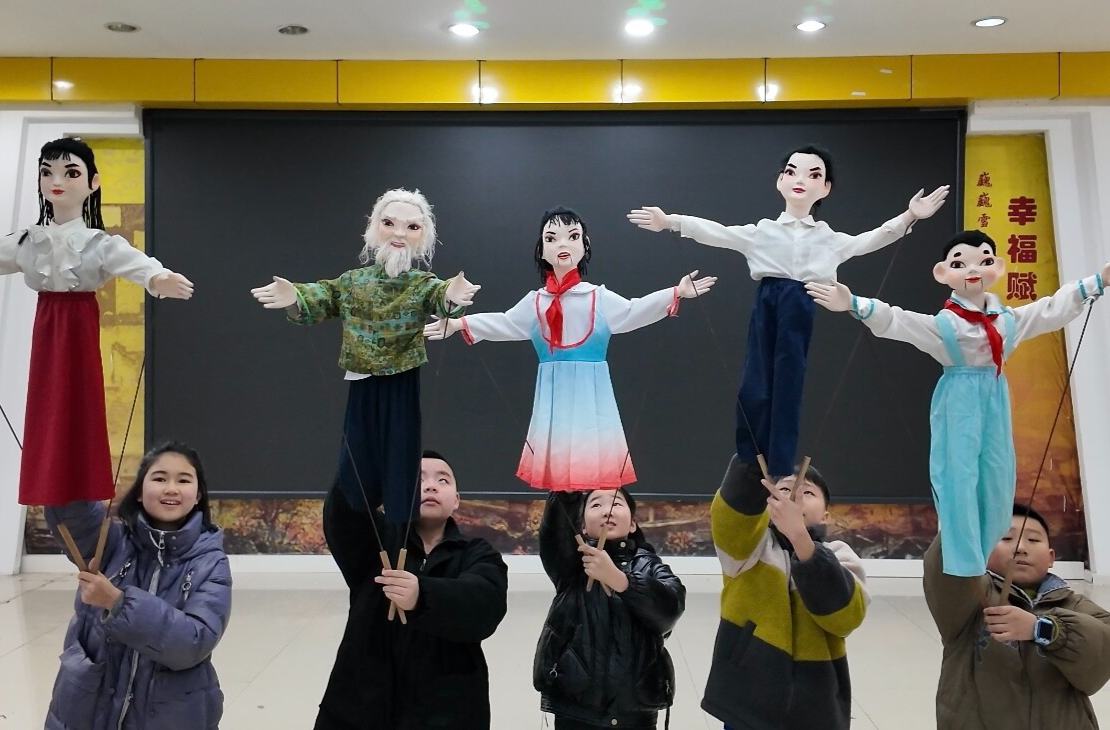 木偶社團(tuán)繹環(huán)保 倡導(dǎo)綠色新風(fēng)尚