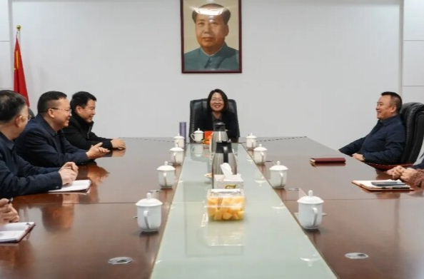 收心歸位鼓干勁 凝心聚力啟新程 楊健桃新春走訪慰問機(jī)關(guān)干部職工