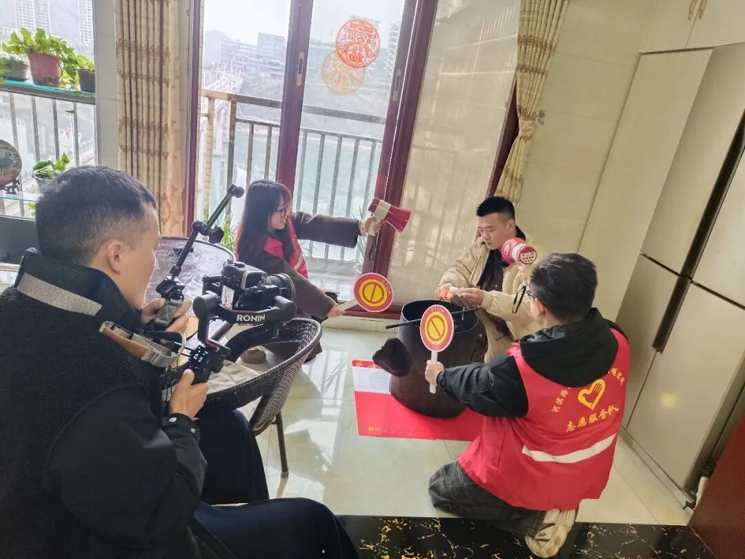 街道自拍消防課 刷屏社區(qū)微信群