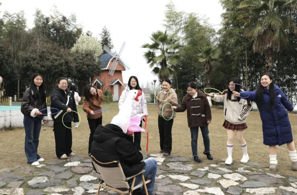 多元活动齐绽放 巾帼风采耀春光