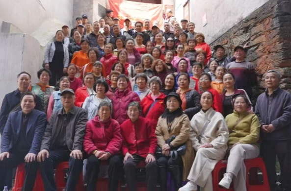 溫情重聚，再現(xiàn)舊時光