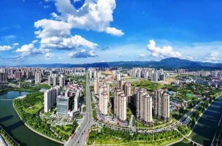 懷化深入貫徹落實全國兩會精神 奮力建設(shè)五省份邊際區(qū)域性中心城市