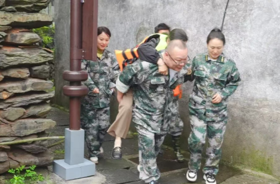 聞令而動，以練為戰(zhàn)