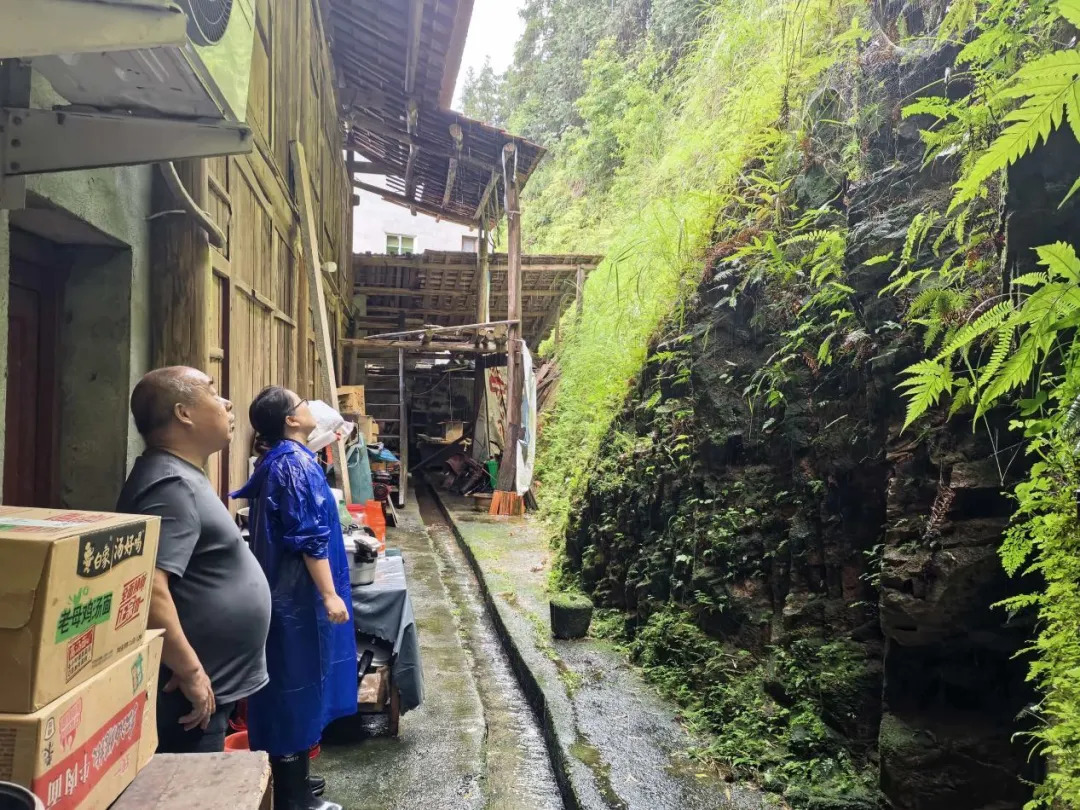 迅速响应，横岩乡高效转移涉险群众8户19人