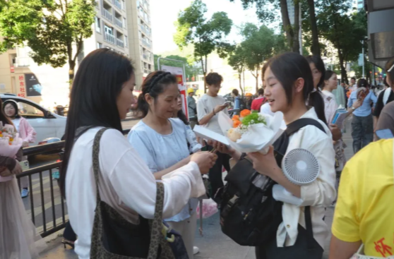 洪江区2026年高考圆满落幕