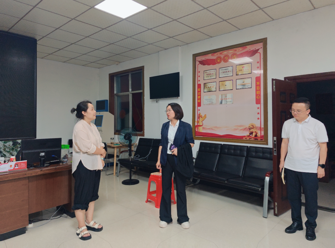 杨健桃以“四不两直”方式检查防汛救灾工作