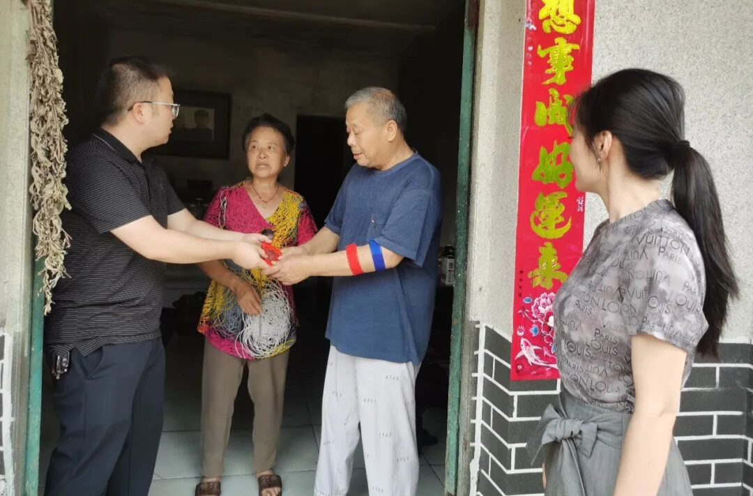 情系退役军人，共叙军民鱼水情