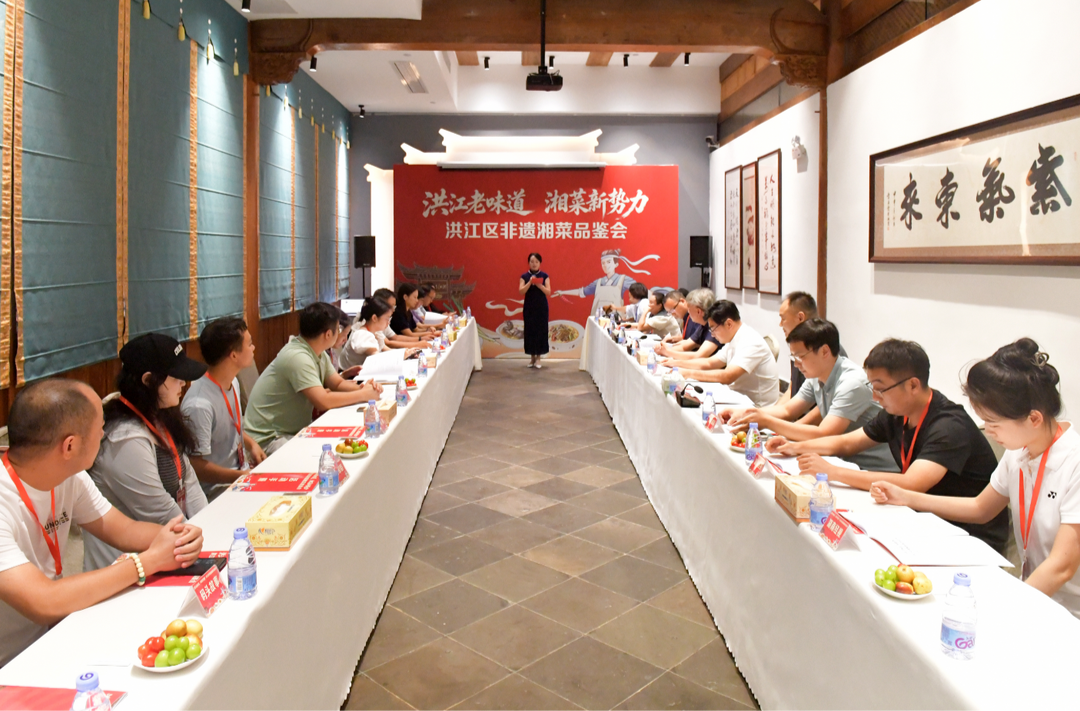 烟火与匠心交织，“味道洪江”点燃洪江古商城夏日热潮