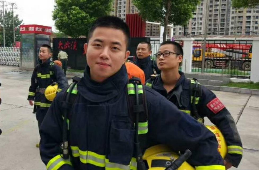 永不褪色的荣光｜退伍不褪色 实干暖民心