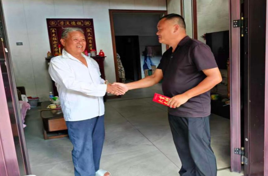 情暖老兵送关怀 尊崇致敬显初心