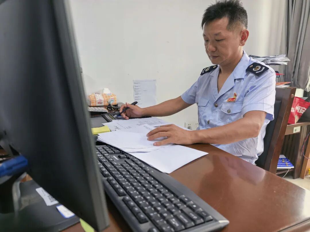 永不褪色的荣光｜退伍不褪色 初心映税徽