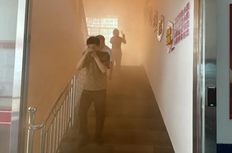 防患未“燃”筑防线 实战演练保平安