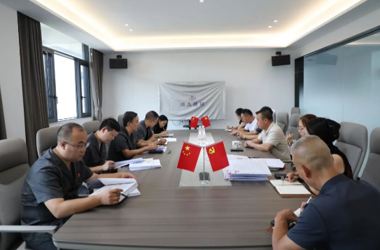 上门送法解企忧 精准服务优营商