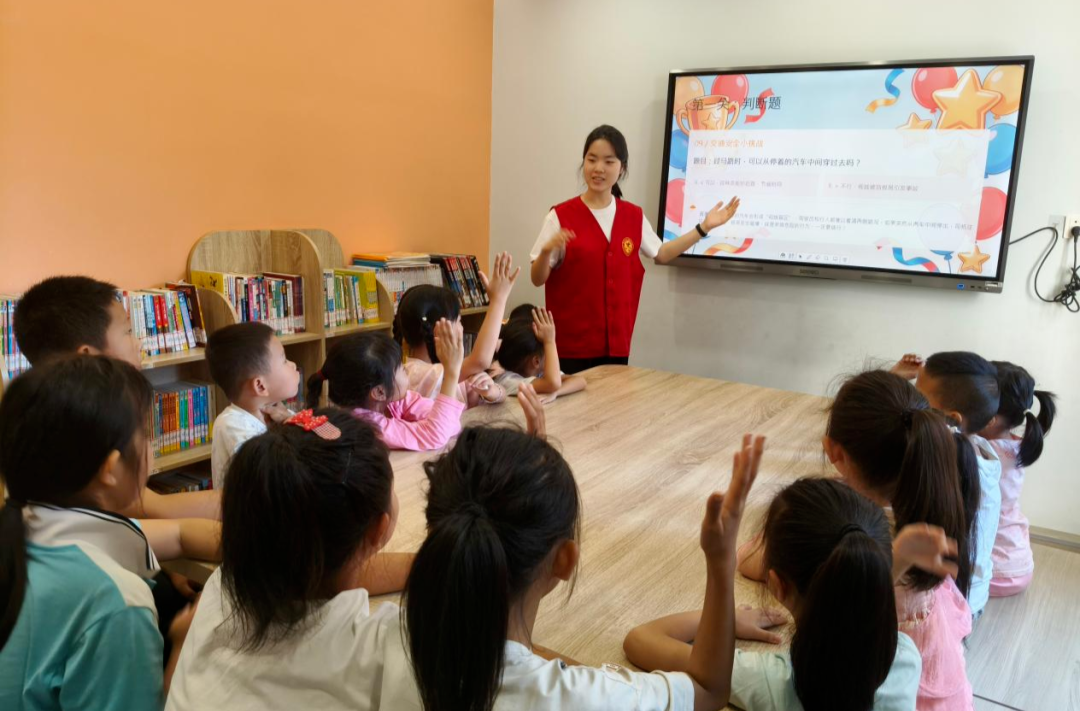 绷紧安全“弦”  平安伴童行